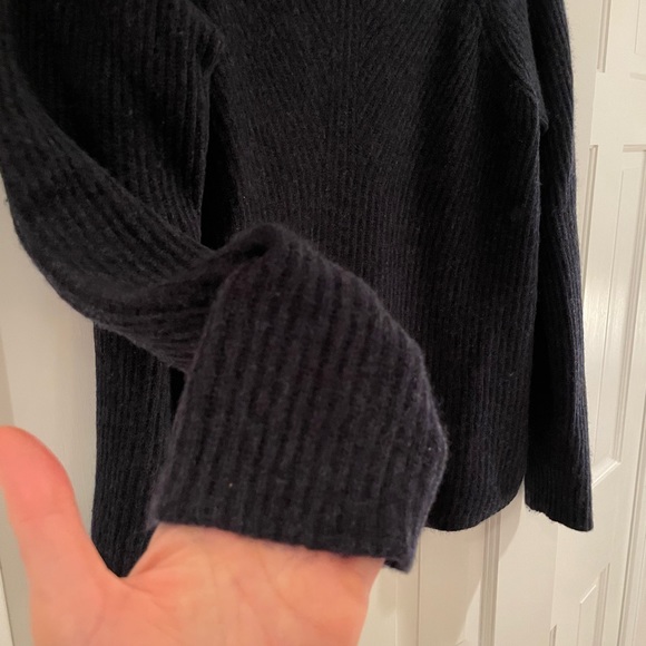 Theory Cashmere Moving Rib Turtleneck Sweater - Picture 5 of 10